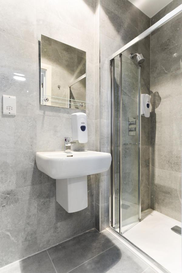 Green View Hotel Near Дартфорд Екстериор снимка